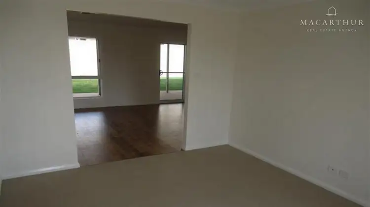 Fourth view of Homely house listing, 8 Goldstein Crescent, Lloyd NSW 2650