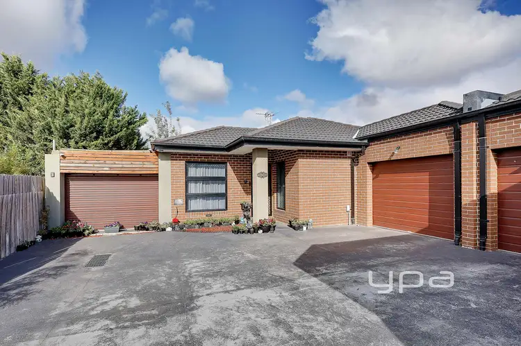 Second view of Homely unit listing, 3/2 Sylvia Close, Hillside VIC 3037