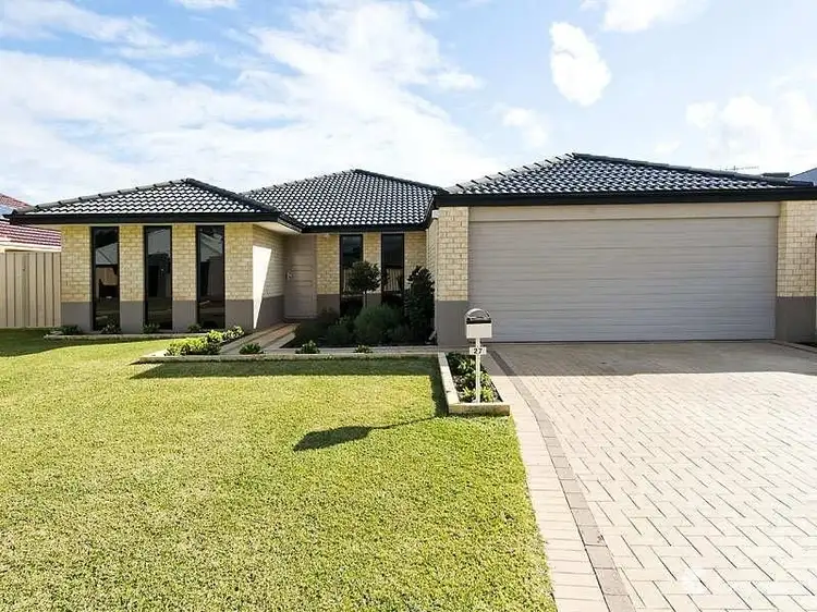 27 Brolga Grove, Seville Grove WA 6112