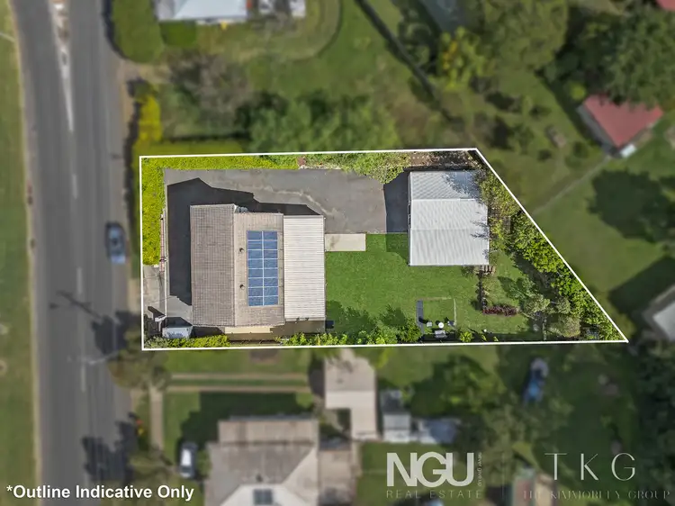 11 Creek Street, Silkstone QLD 4304