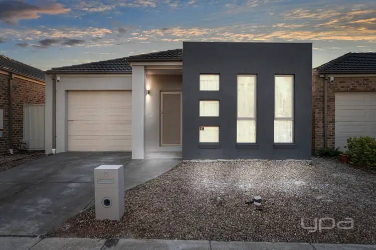 15 Glencoe Street, Kurunjang VIC 3337