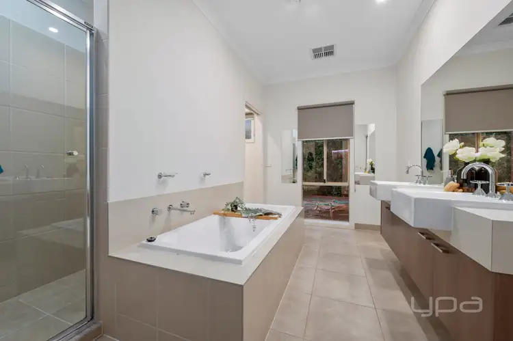 Fifth view of Homely house listing, 33 Bendigo Drive, Eynesbury VIC 3338