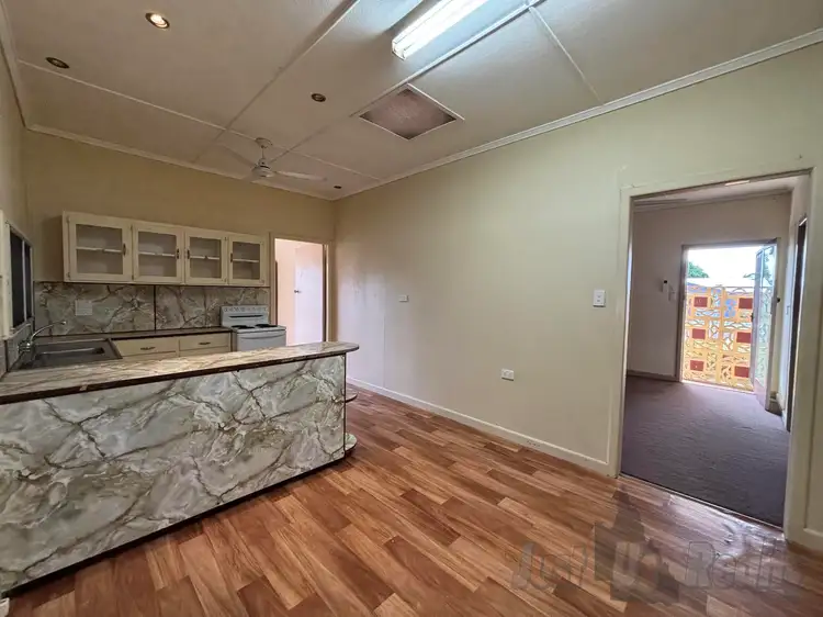 6 Auer Street, Kepnock QLD 4670