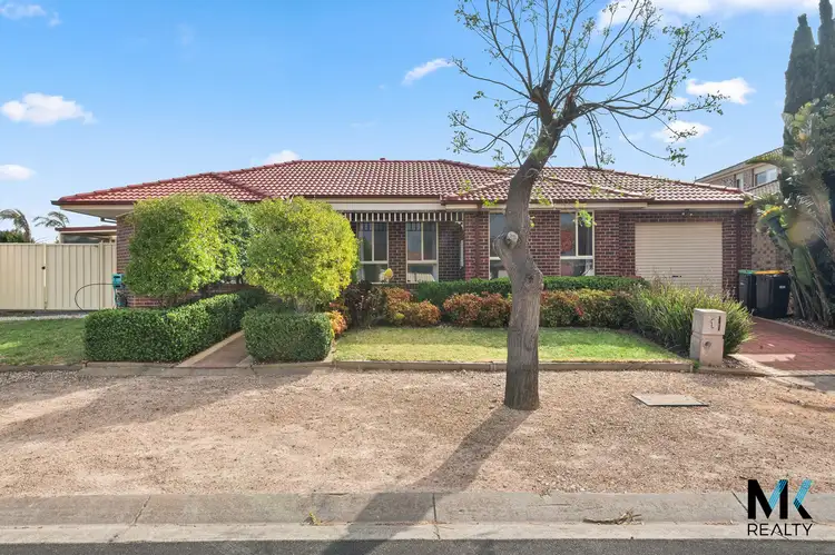 1 Brindalee Way, Hillside VIC 3037
