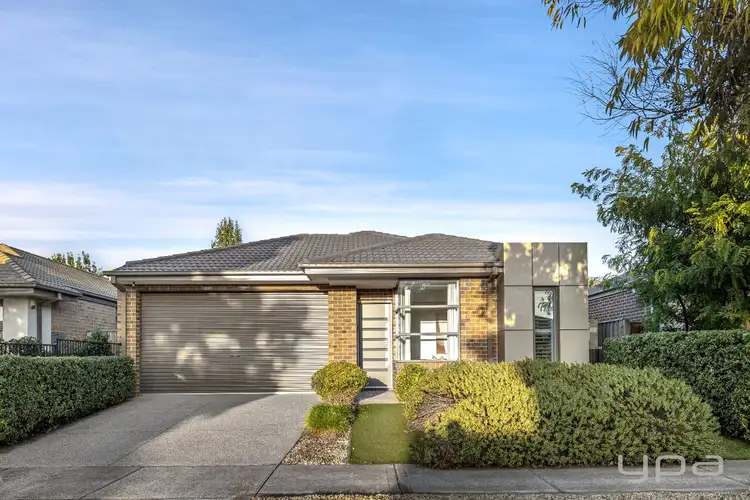 Second view of Homely house listing, 8 Nova Avenue, Truganina VIC 3029