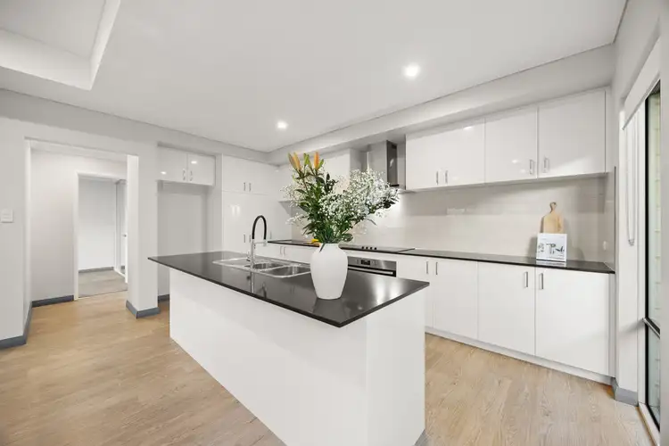 211A Grand Promenade