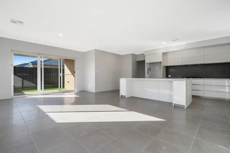 16 Dalaroo Boulevard, Midvale WA 6056