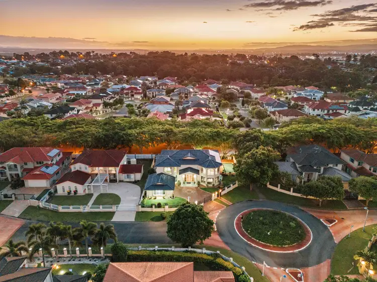 Second view of Homely house listing, 3 Edgeware Close, Sunnybank Hills QLD 4109