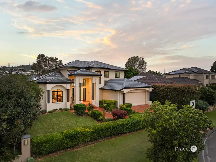 17 Windermere Crescent, Carindale QLD 4152