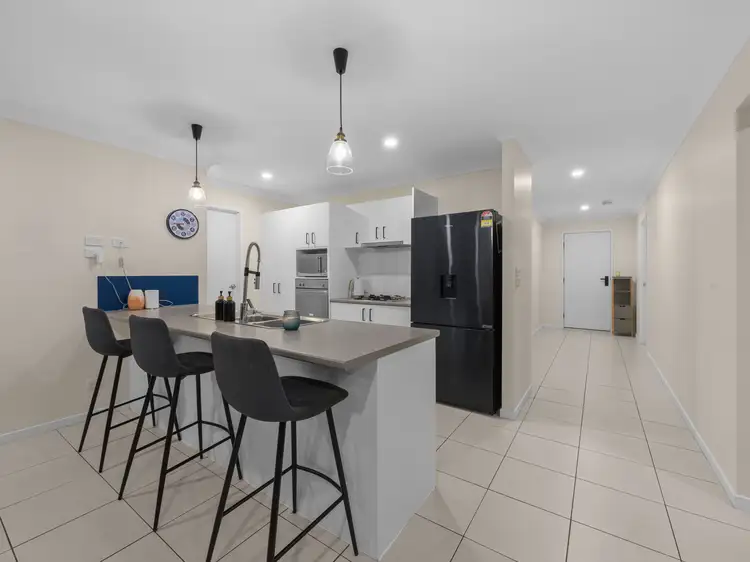Second view of Homely house listing, 2 Dalewood Place, Fernvale QLD 4306