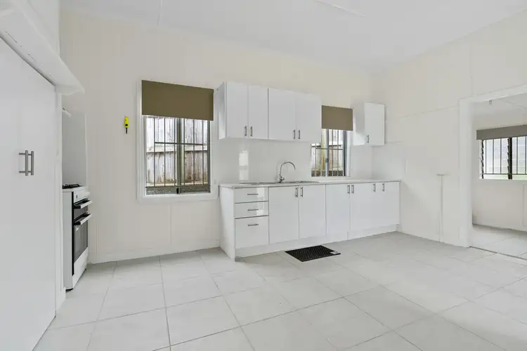 Fifth view of Homely flat listing, 2/69 Spring Street, West End QLD 4101