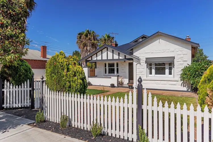 2 Selkirk Avenue, Seaton SA 5023