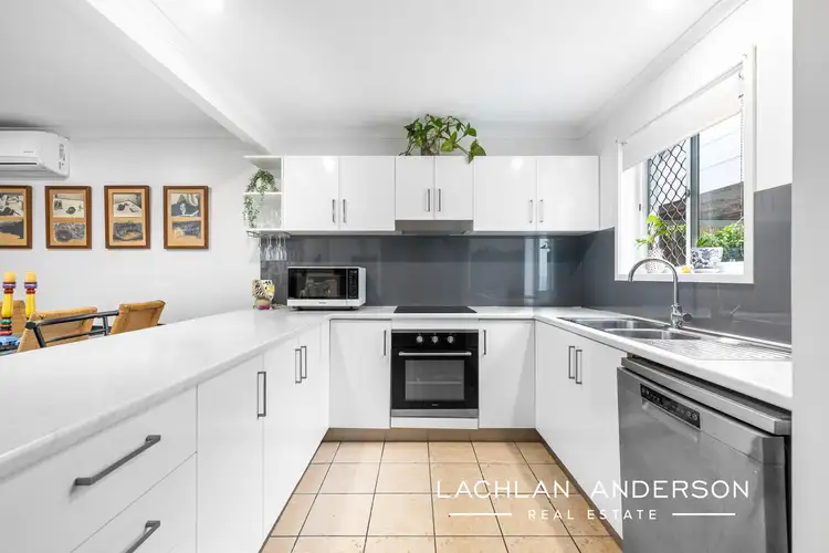 22/2 Landsborough Parade, Golden Beach QLD 4551