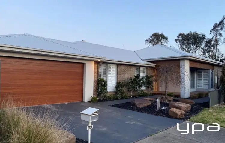 Main view of Homely house listing, 39 Jupiter Crescent, Cranbourne West VIC 3977