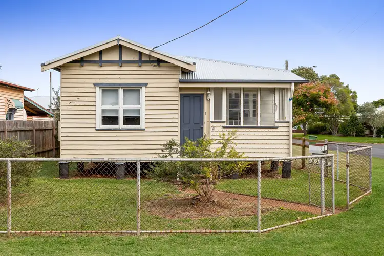 1 McCarthy Street, Newtown QLD 4350