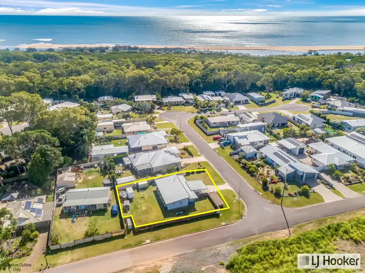 1 Castle Court, Moore Park Beach QLD 4670