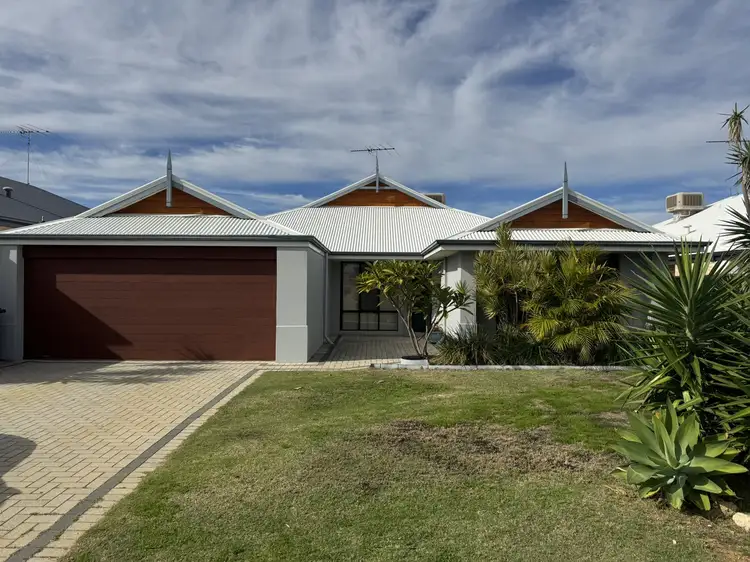 269 Peelwood Parade, Halls Head WA 6210