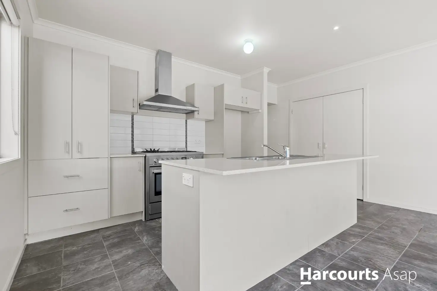 Main view of Homely house listing, 37 Pomegranate Way, Pakenham VIC 3810
