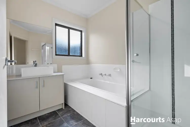 Fourth view of Homely house listing, 37 Pomegranate Way, Pakenham VIC 3810