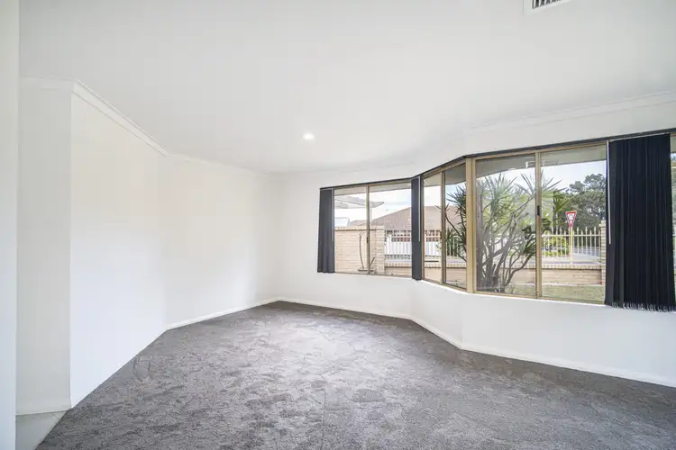 Fifth view of Homely house listing, 1 Forest Walk, Kardinya WA 6163
