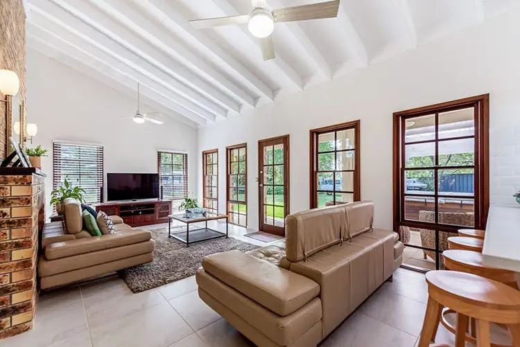 1/4 Cromwell Court, Tallai QLD 4213