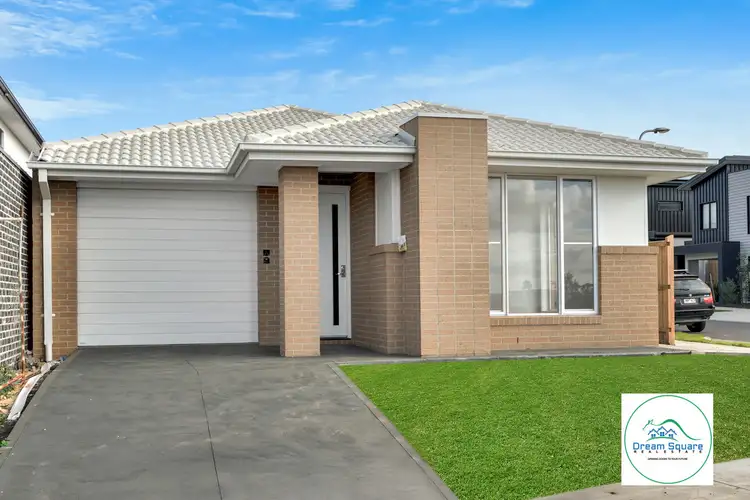 102 CAMPESTRE Drive, Sunbury VIC 3429