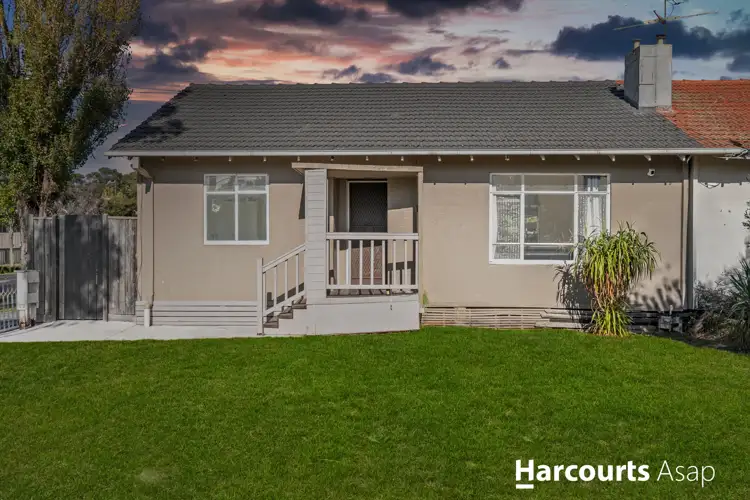 32 Oak Avenue, Doveton VIC 3177