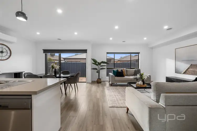 8 Cottrell Street, Weir Views VIC 3338