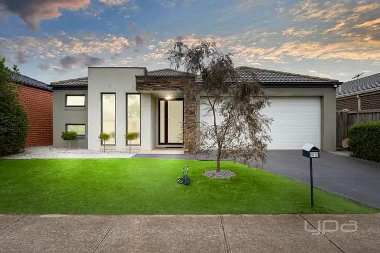 21 Barleygrass Cresent, Brookfield VIC 3338