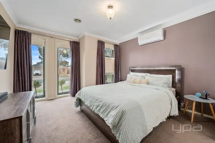 Second view of Homely house listing, 21 Barleygrass Cresent, Brookfield VIC 3338