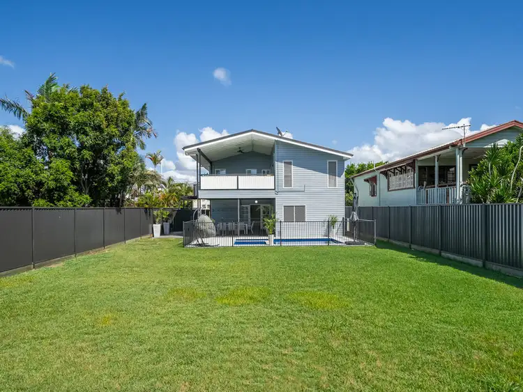 4 Thomas Street, Clontarf QLD 4019