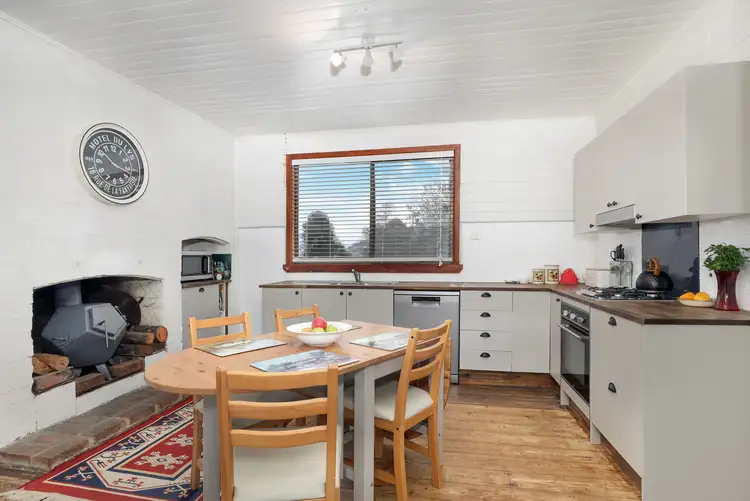 10 Richardson Street, Crookwell NSW 2583