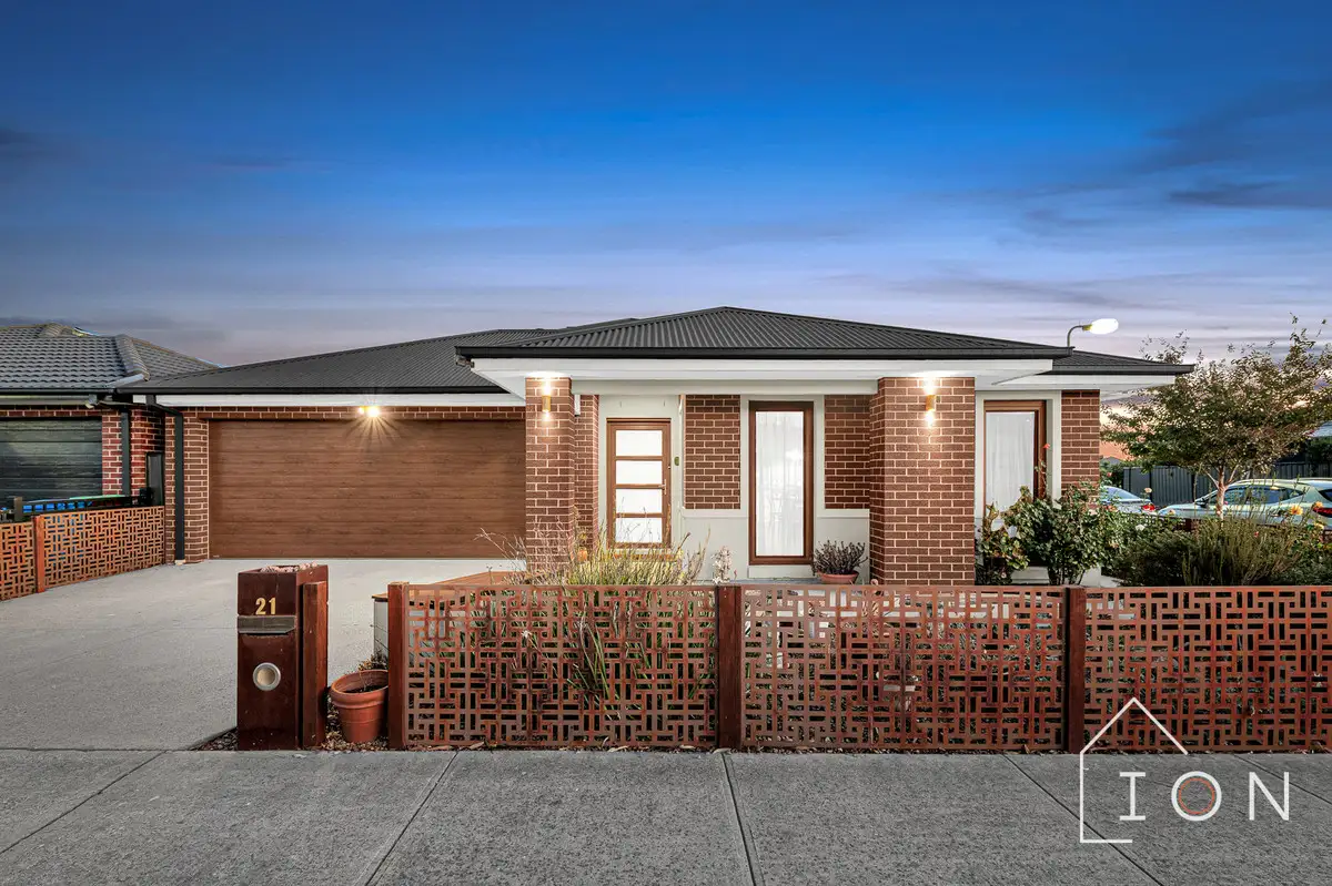 Main view of Homely house listing, 21 Wilkiea Crescent, Cranbourne North VIC 3977