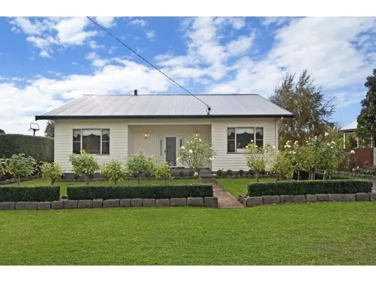 58 Bell Street, Penshurst VIC 3289