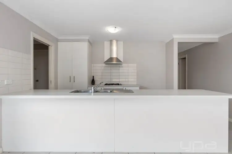 Second view of Homely house listing, 25 Gosse Crescent, Brookfield VIC 3338