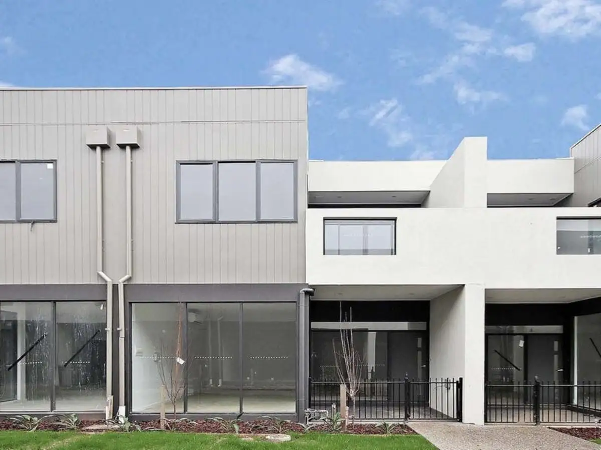 Main view of Homely townhouse listing, 4 Push-Pea Way, Cranbourne West VIC 3977