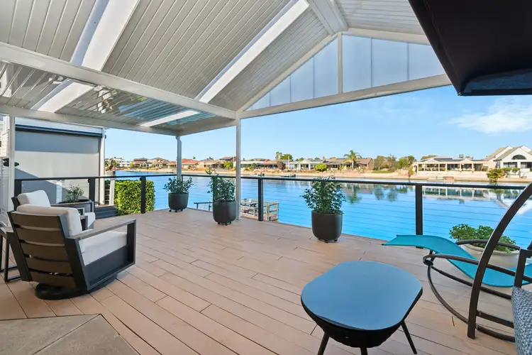2/8 Hansen Court, West Lakes Shore SA 5020