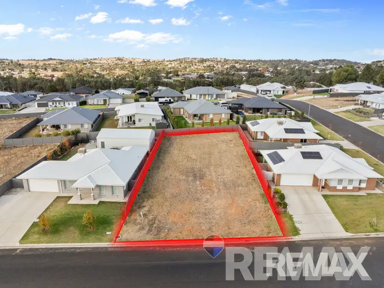 19 Hilton Place, Junee NSW 2663