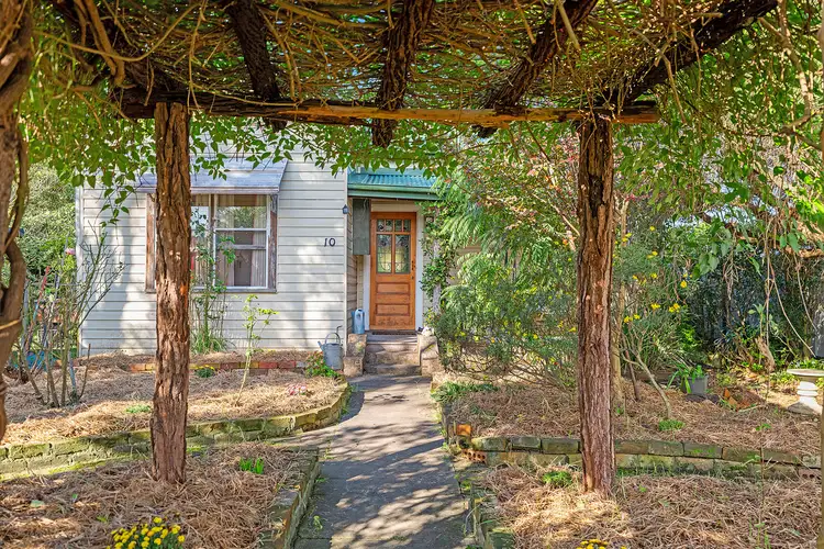 Second view of Homely house listing, 10 Taylor Avenue, Barnsley NSW 2278