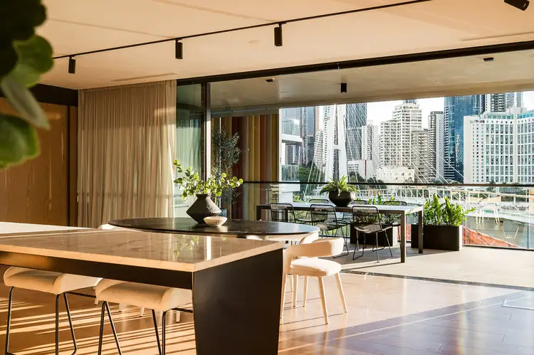 1/2 Scott Street, Kangaroo Point QLD 4169