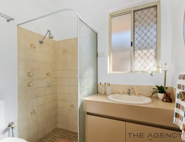 Sixth view of Homely house listing, 6 Burrows Place, Parmelia WA 6167