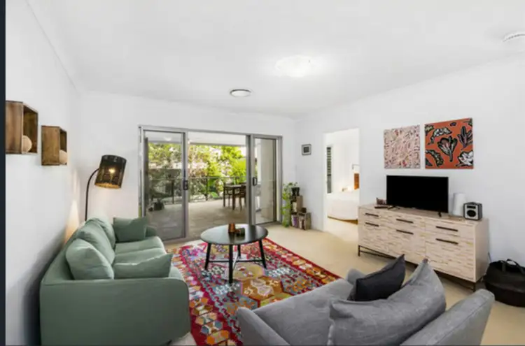 4/10 Dunsmore Street, Kelvin Grove QLD 4059