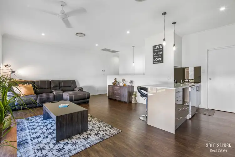 10/2 Carnarvon Court, Oxenford QLD 4210