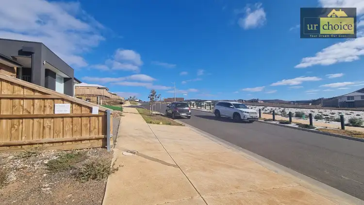 42 Ladhams Way, Maddingley VIC 3340