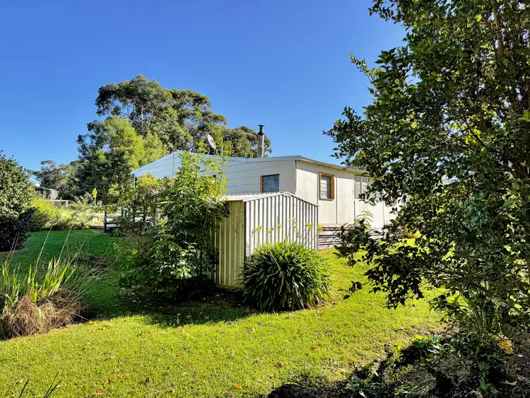 17 Nowa Nowa-Old Buchan Road, Nowa Nowa VIC 3887