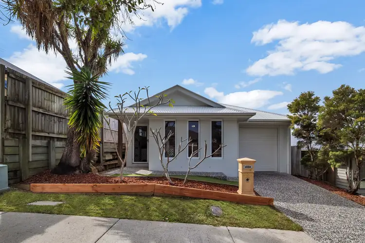 4 Keppel Close, Springfield Lakes QLD 4300