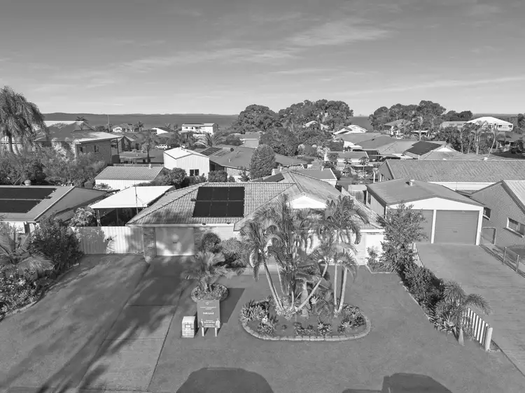 Second view of Homely house listing, 194 Pulgul Street, Urangan QLD 4655