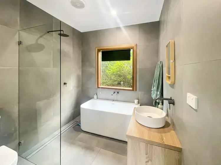 Fifth view of Homely house listing, 96 Minni Ha Ha Road, Katoomba NSW 2780
