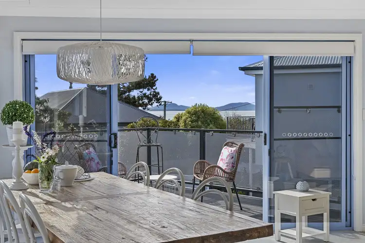 1/2 Meredith Court, Swansea TAS 7190