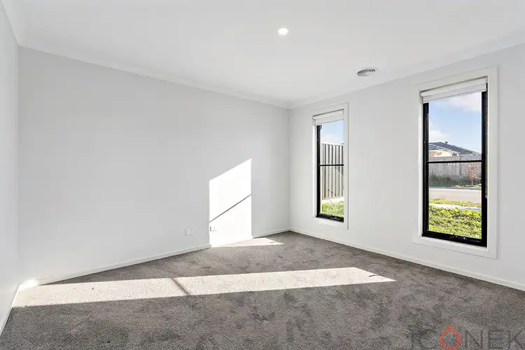 Fifth view of Homely house listing, 4 Austral Street, Beveridge VIC 3753